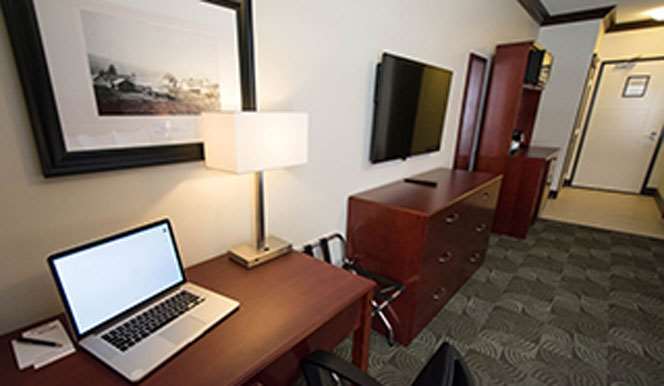 Kindersley Inn Room photo